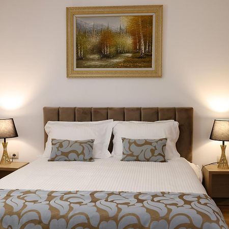 Vila Ferdinand Modern Rooms In Tirana'S Center Værelse billede